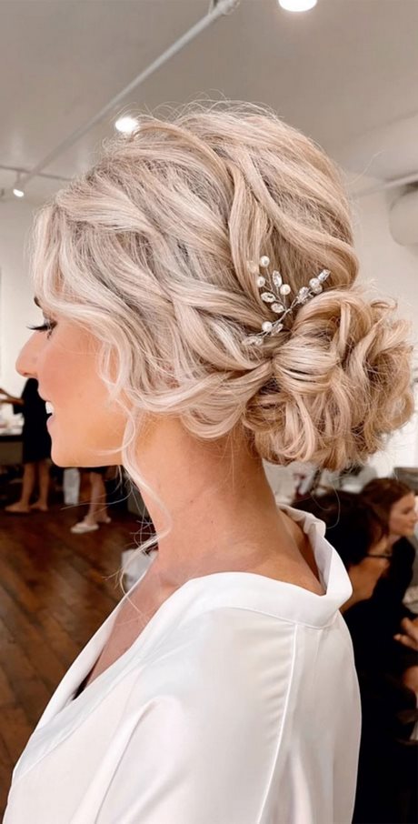 updo-hair-2023-33_14 Updo hair 2023