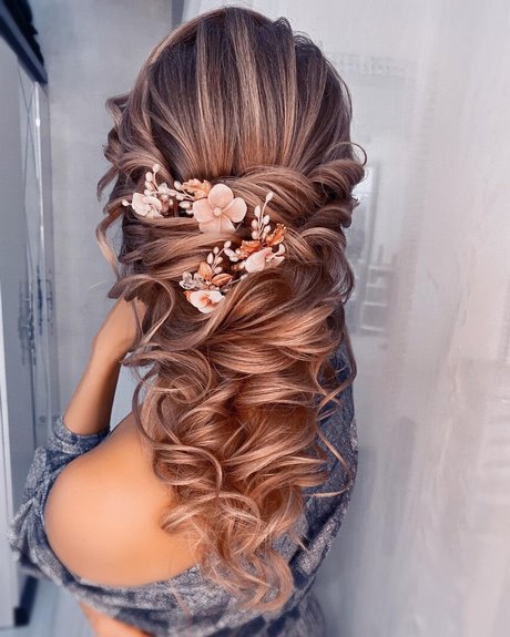 updos-for-long-hair-2023-82_12 Updos for long hair 2023