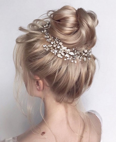 wedding-hair-updos-2023-24 Wedding hair updos 2023