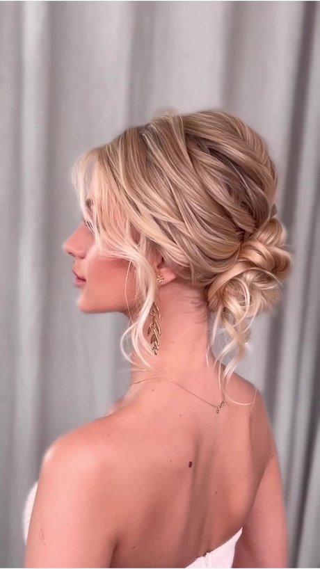 wedding-hair-updos-2023-24_2 Wedding hair updos 2023