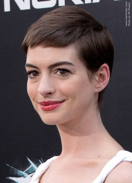 anne-hathaway-short-haircut-93 Anne hathaway short haircut