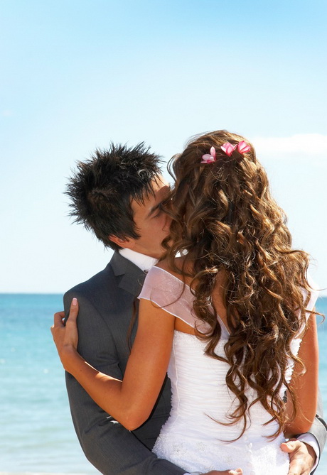 beach-wedding-hairstyles-32_9 Beach wedding hairstyles