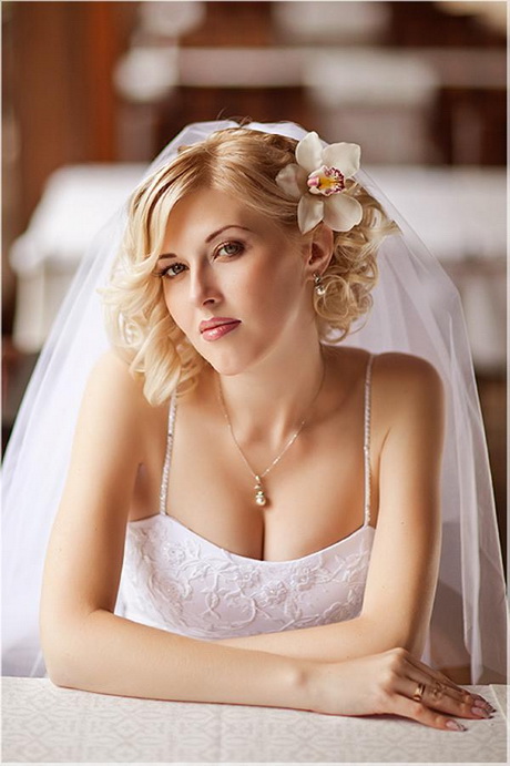 short-bridal-hairstyles-36_9 Short bridal hairstyles