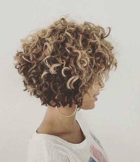 6-hairstyles-for-curly-hair-05_3 6 hairstyles for curly hair