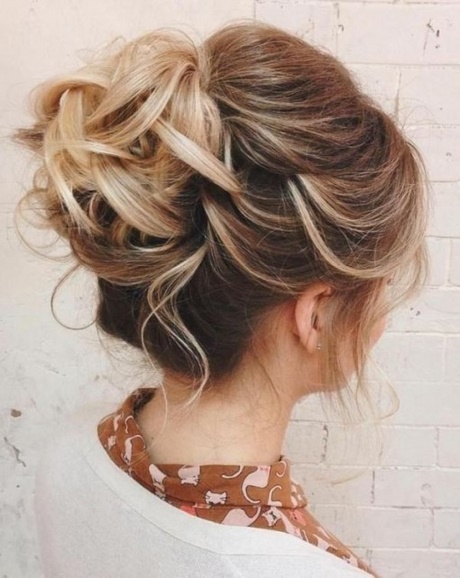 easy-updo-hairstyles-54_16 Easy updo hairstyles