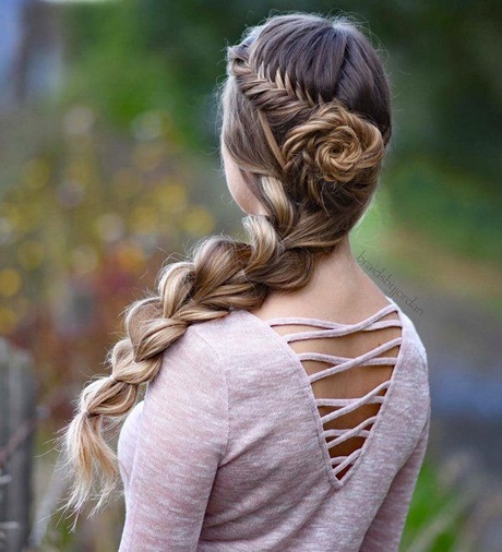 extremely-long-hair-updos-85_16 Extremely long hair updos