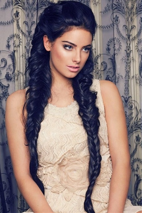 hairstyles-for-very-long-thick-hair-12_14 Hairstyles for very long thick hair