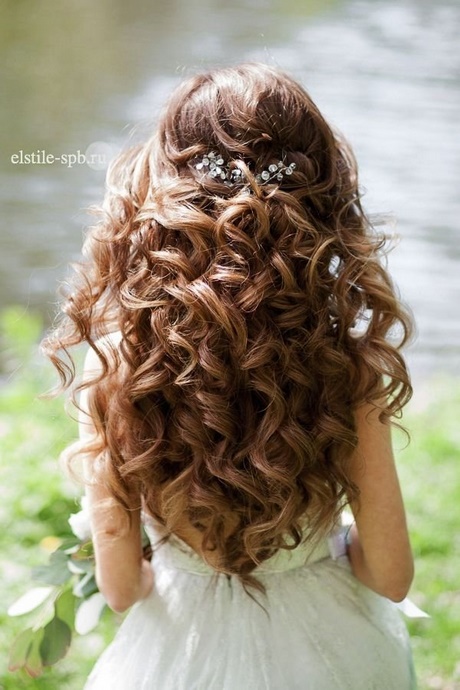 hairstyles-half-up-half-down-with-curls-44_15 Hairstyles half up half down with curls