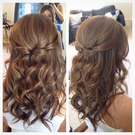 hairstyles-half-up-half-down-with-curls-44_2 Hairstyles half up half down with curls