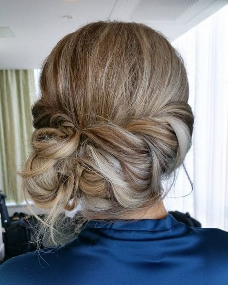 hairstyles-updos-for-medium-hair-75_3 Hairstyles updos for medium hair