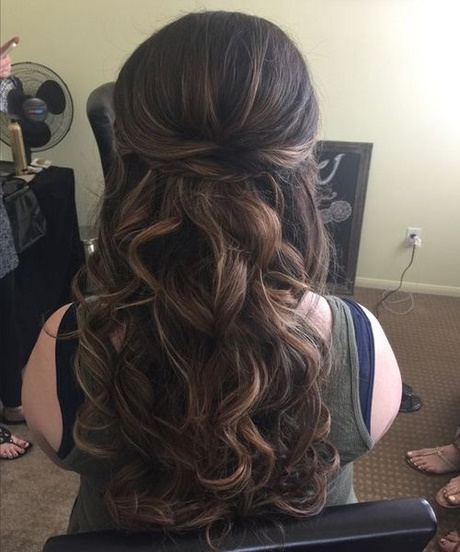 prom-hairstyles-down-2018-46_15 ﻿Prom hairstyles down 2018