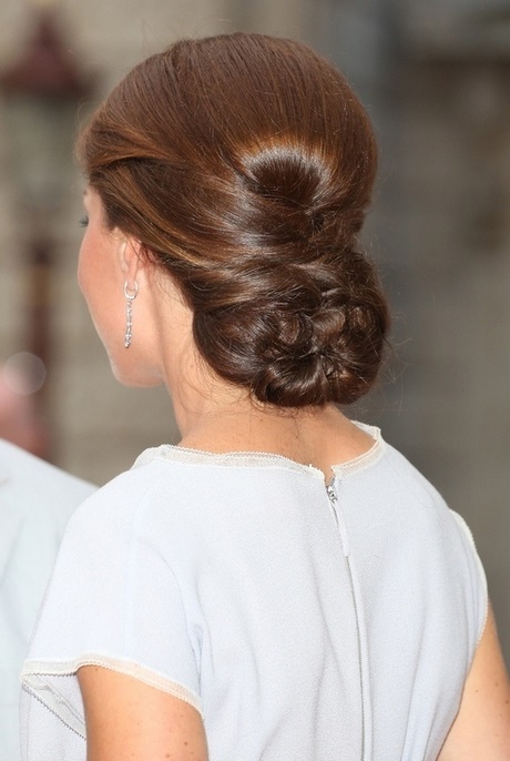 updos-for-long-thick-hair-wedding-21_20 Updos for long thick hair wedding