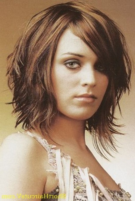 easy-to-style-medium-length-haircuts-90_2 Easy to style medium length haircuts