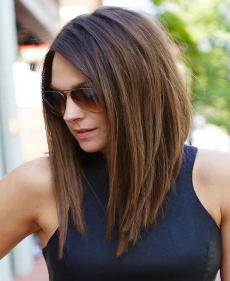 haircut-pictures-medium-length-hair-00_16 Haircut pictures medium length hair