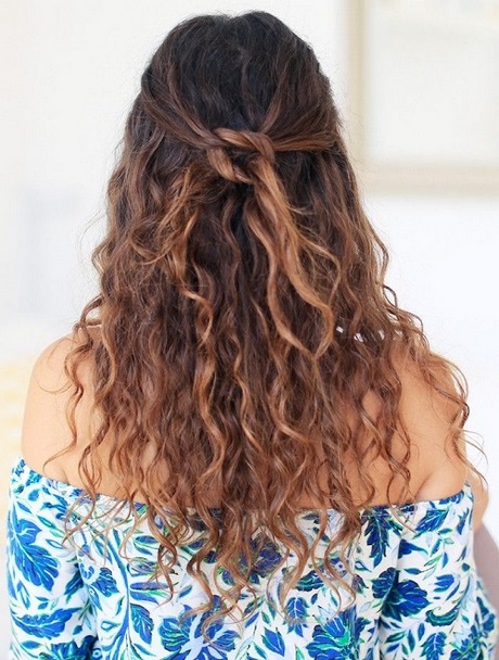 best-hairstyles-for-curly-hair-2020-05_13 Best hairstyles for curly hair 2020