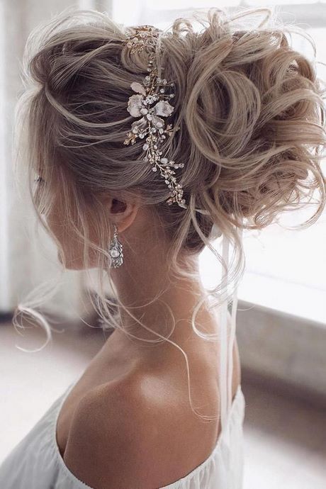 bridesmaid-hairstyles-2020-85_4 Bridesmaid hairstyles 2020