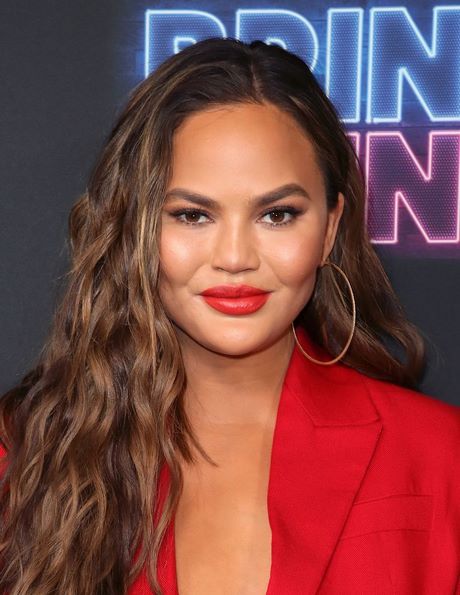 chrissy-teigen-hair-color-2020-30_11 Chrissy teigen hair color 2020