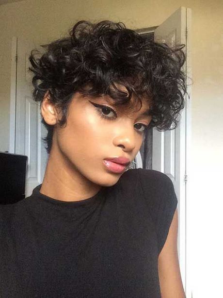 cute-short-curly-haircuts-2020-66_11 Cute short curly haircuts 2020