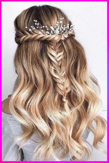 graduation-hairstyles-2020-41_11 Graduation hairstyles 2020