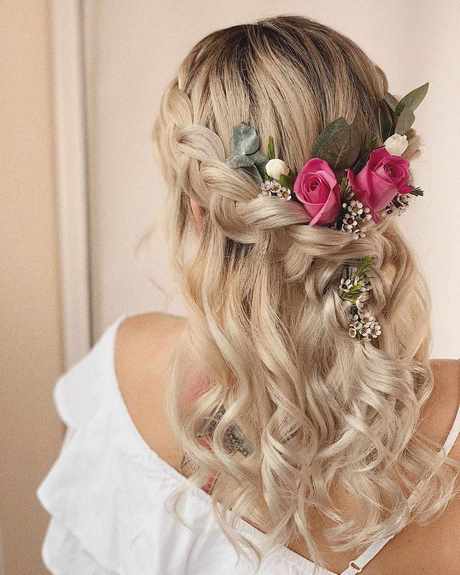 hair-for-bridesmaids-2020-97_12 Hair for bridesmaids 2020