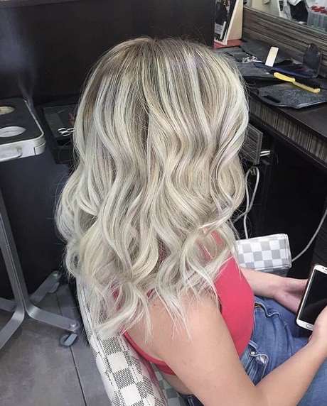 hairstyles-for-long-blonde-hair-2020-30_2 Hairstyles for long blonde hair 2020