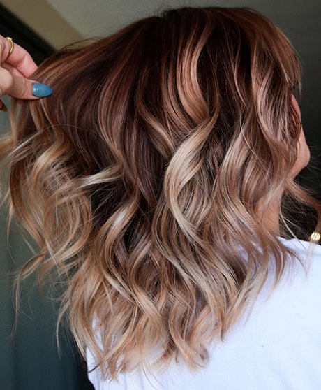 medium-length-hair-styles-2020-74_6 Medium length hair styles 2020