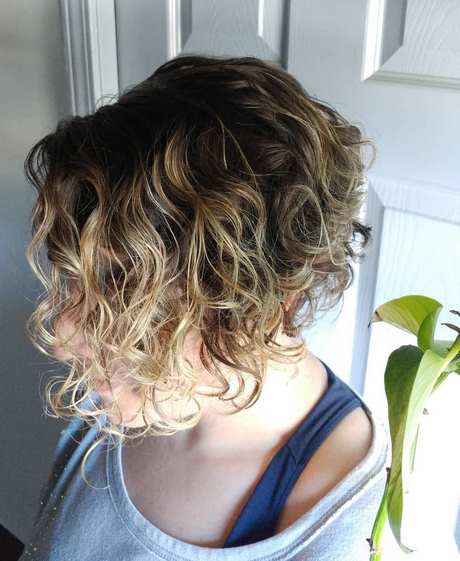 new-hairstyles-for-curly-hair-2020-47_5 New hairstyles for curly hair 2020