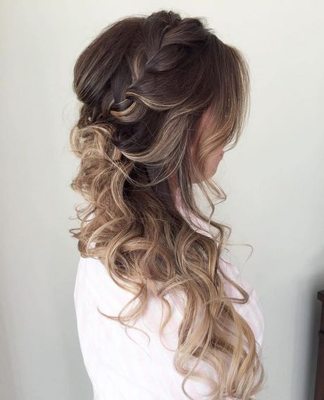 prom-2020-hair-trends-84_15 Prom 2020 hair trends