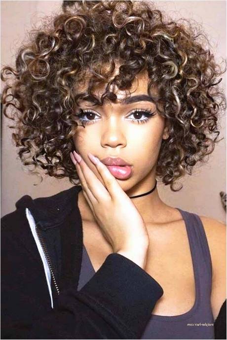 short-curly-hair-with-bangs-2020-20_4 Short curly hair with bangs 2020