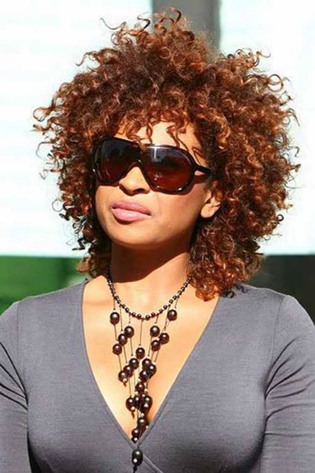 short-curly-weave-styles-2020-32_8 Short curly weave styles 2020