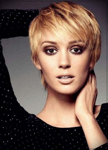 very-short-hairstyles-for-round-faces-2020-61_9 Very short hairstyles for round faces 2020