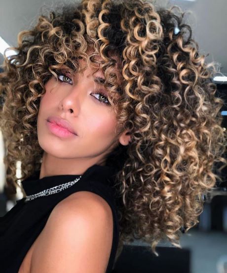 best-curly-hairstyles-2021-26_20 Best curly hairstyles 2021