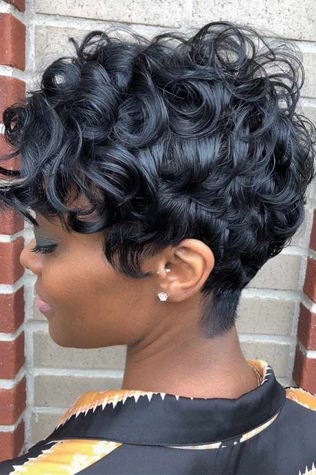 black-curly-weave-hairstyles-2021-95_9 Black curly weave hairstyles 2021