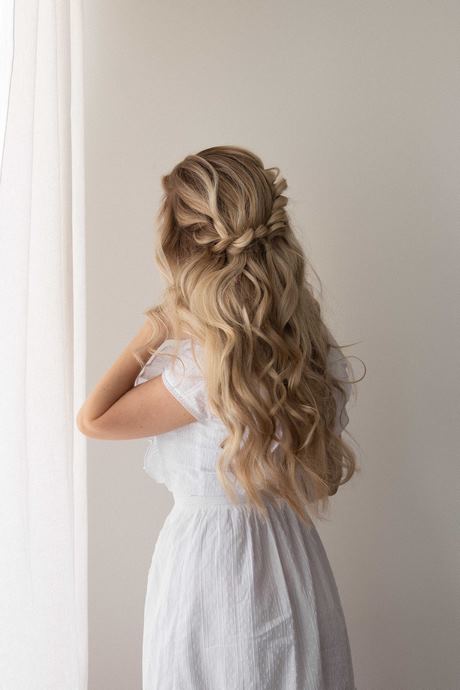 braid-prom-hairstyles-2021-17_14 Braid prom hairstyles 2021