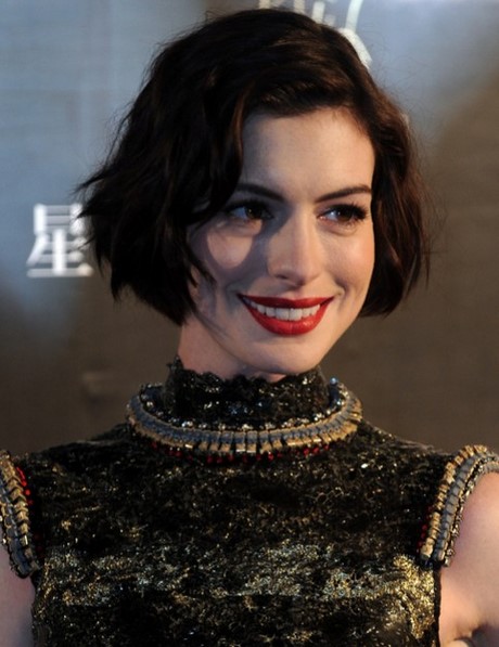 celebrities-with-short-hair-2021-39_13 Celebrities with short hair 2021