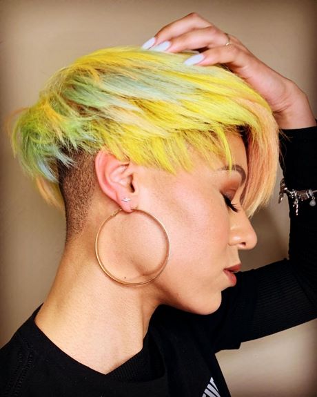 extremely-short-hairstyles-2021-25_13 Extremely short hairstyles 2021