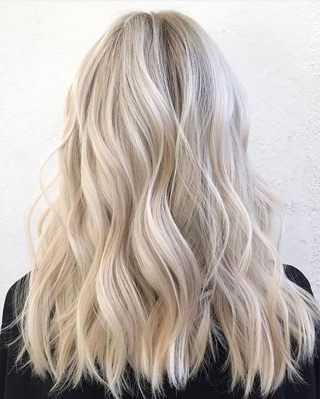 hairstyles-for-long-blonde-hair-2021-69_11 Hairstyles for long blonde hair 2021