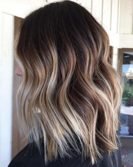 hairstyles-for-mid-length-hair-2021-30_17 Hairstyles for mid length hair 2021