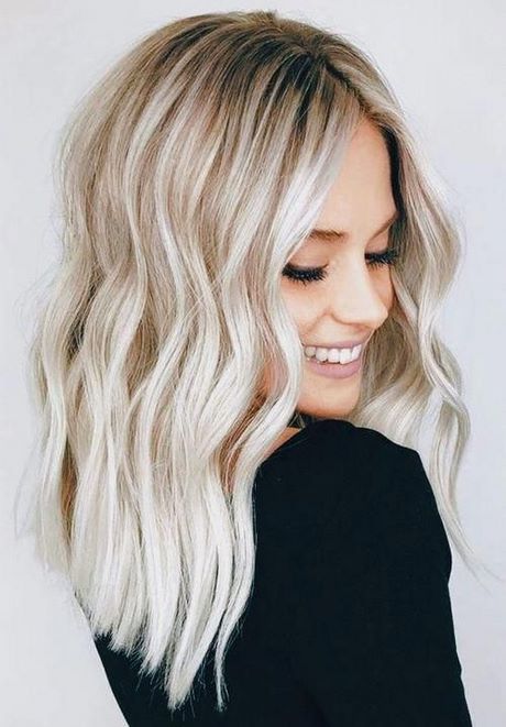 long-blonde-hairstyles-2021-79_20 Long blonde hairstyles 2021