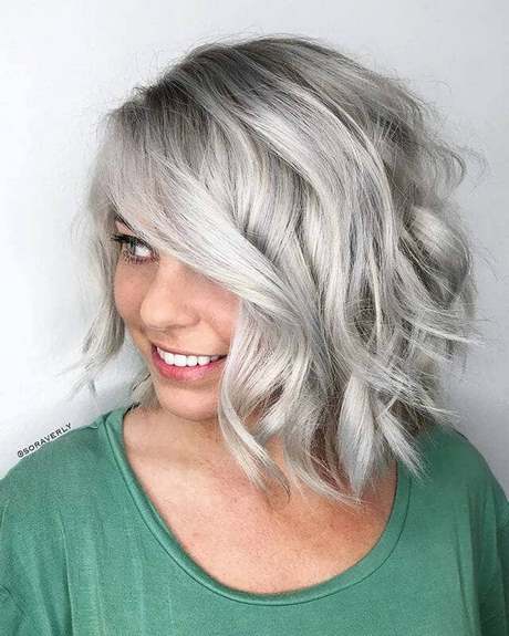 long-hairstyles-for-round-faces-2021-38_16 Long hairstyles for round faces 2021