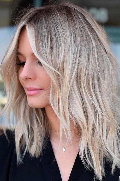 medium-length-hair-styles-2021-38_7 Medium length hair styles 2021