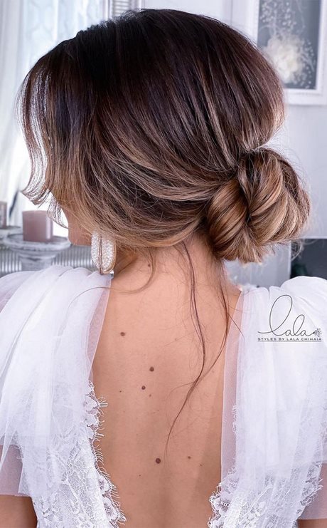 medium-updo-hairstyles-2021-75_4 Medium updo hairstyles 2021