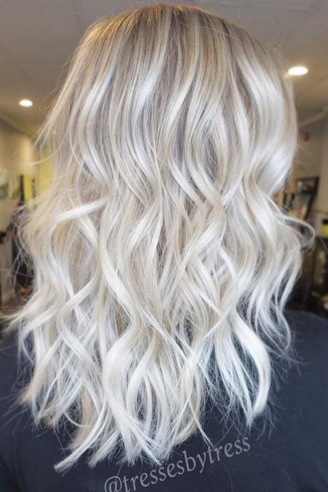 platinum-blonde-hairstyles-2021-17_20 Platinum blonde hairstyles 2021