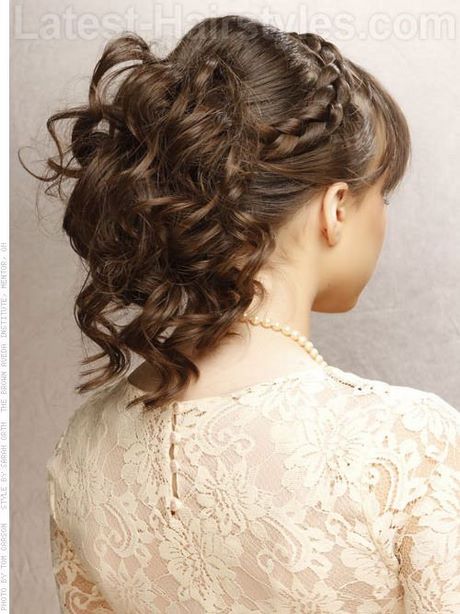 prom-updos-for-medium-hair-2021-81_3 Prom updos for medium hair 2021