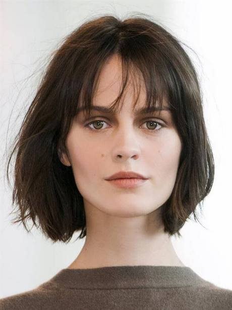 short-bang-hairstyles-2021-34 Short bang hairstyles 2021