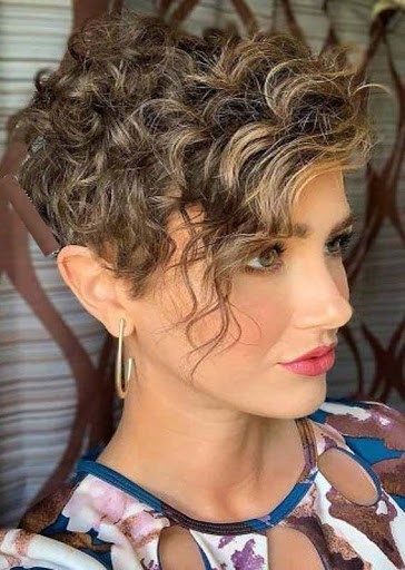 short-curly-hairstyles-for-women-2021-82_6 Short curly hairstyles for women 2021