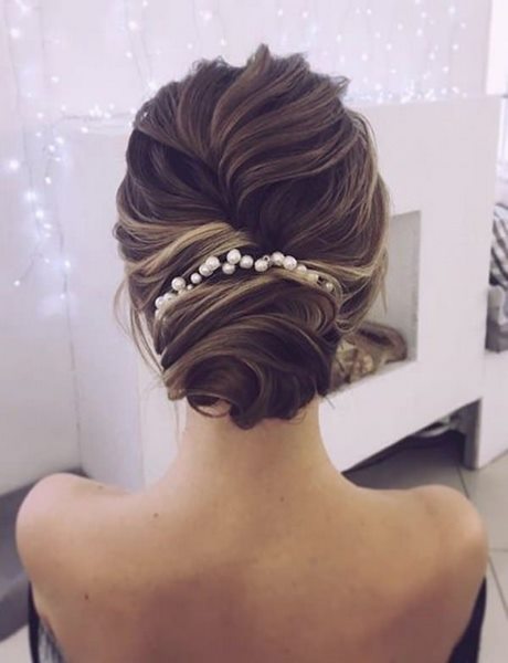 wedding-short-hairstyles-2021-89_17 Wedding short hairstyles 2021