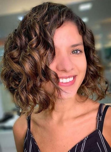 womens-short-curly-hairstyles-2021-60_15 Womens short curly hairstyles 2021