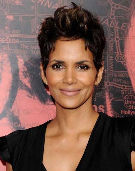 black-celebrity-short-hairstyles-56_20 Black celebrity short hairstyles