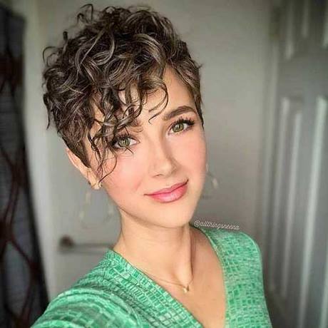 cute-short-curly-haircuts-2019-43_5 Cute short curly haircuts 2019